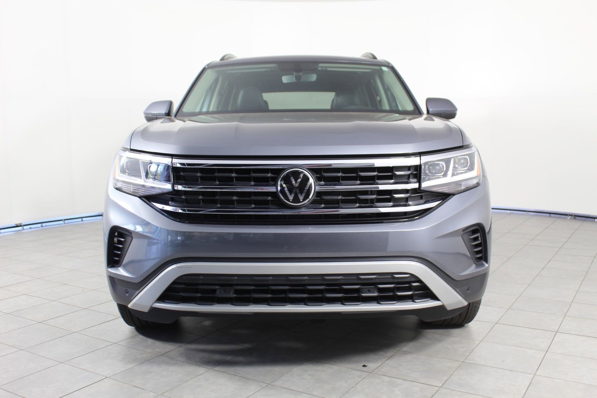 Used 2023 Volkswagen Atlas SE w/ Panoramic Sunroof Package image 6