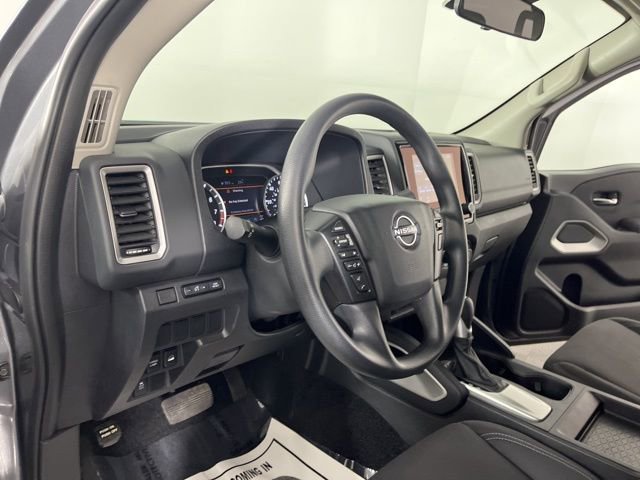 Used 2024 Nissan Frontier SV image 20