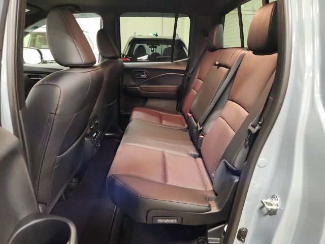 Certified 2025 Honda Ridgeline Black Edition image 23