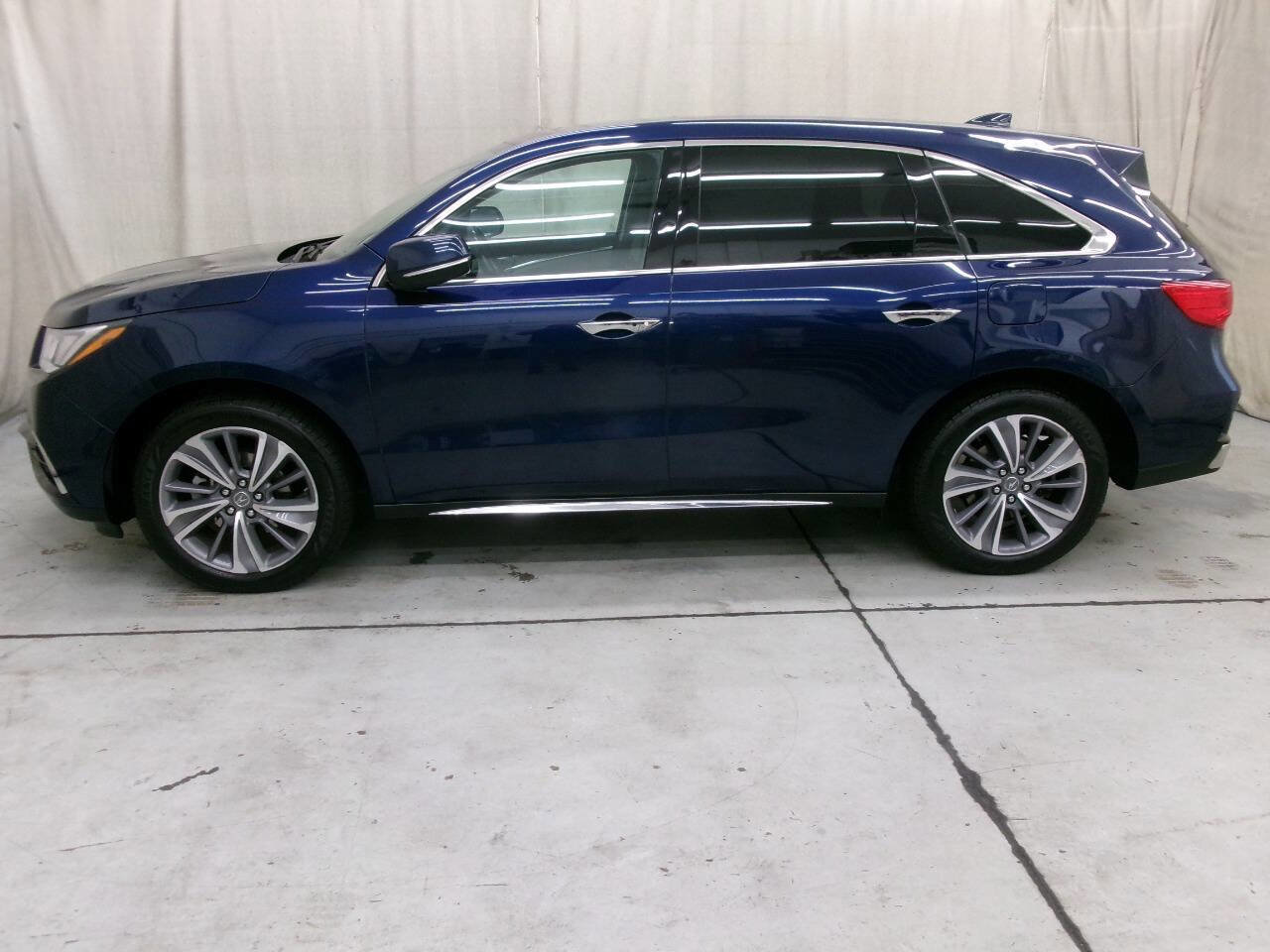 Used 2018 Acura MDX SH-AWD w/ Technology Package image 4