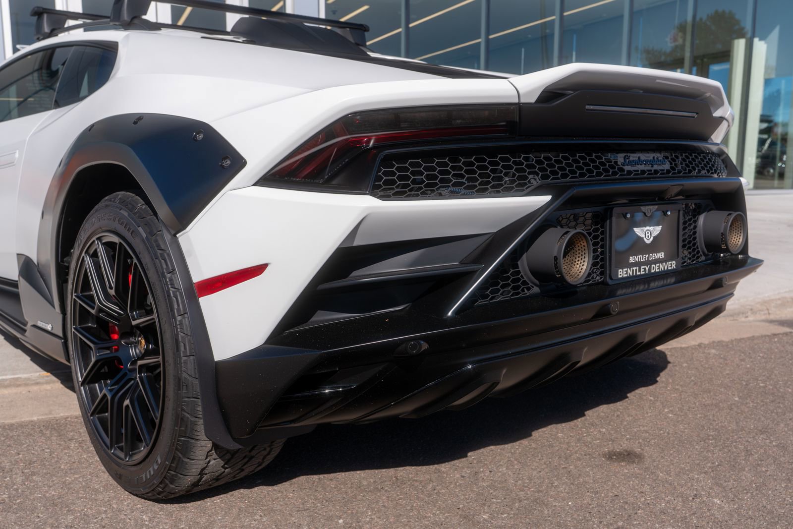 Used 2024 Lamborghini Huracan Sterrato image 16