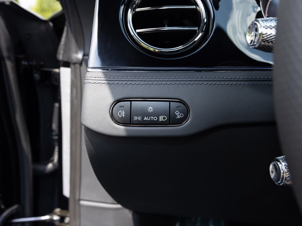 Used 2025 Bentley Continental GTC AWD/4WD image 31