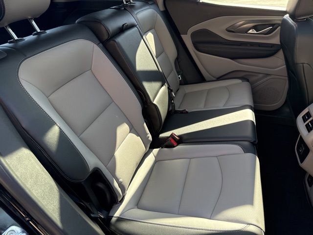 Used 2022 GMC Terrain SLT w/ Infotainment Package II image 30