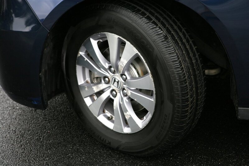 Used 2016 Honda Odyssey SE image 3