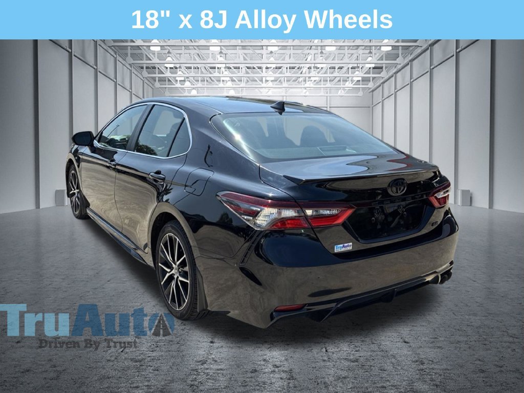 Used 2024 Toyota Camry SE FWD image 5