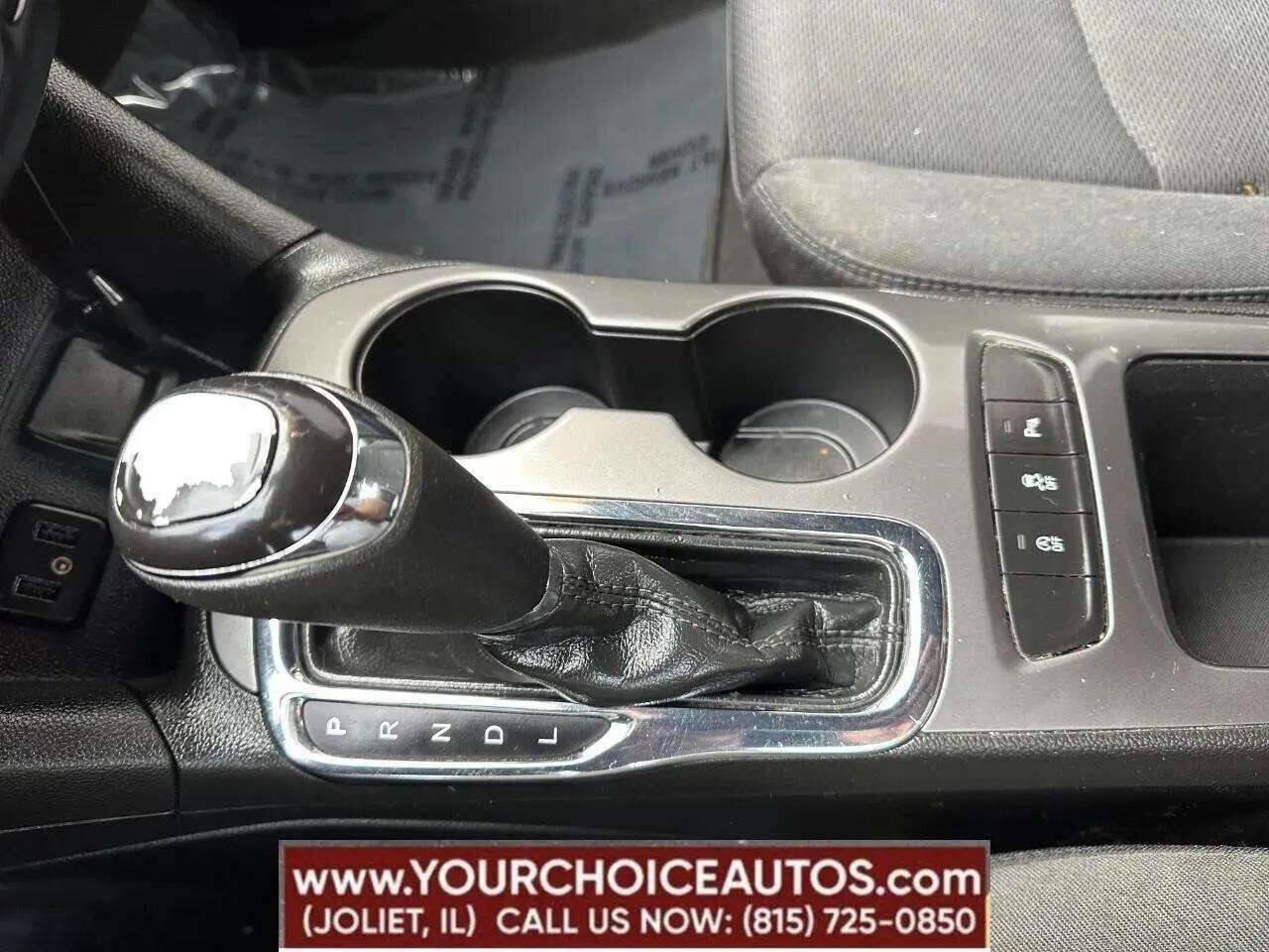 Used 2019 Chevrolet Cruze LT w/ Convenience Package FWD image 27