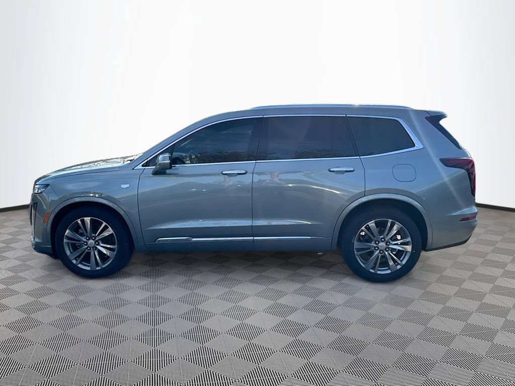 Used 2023 Cadillac XT6 Premium Luxury w/ Technology Package FWD image 9