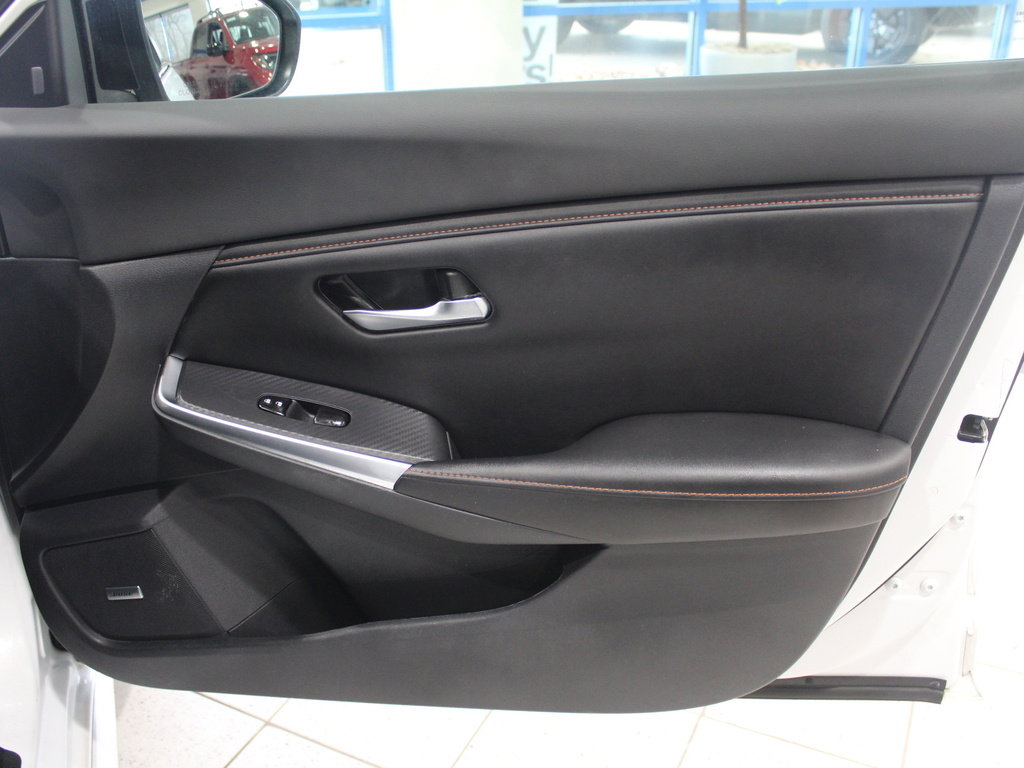 Used 2022 Nissan Sentra SR w/ SR Premium Package image 25