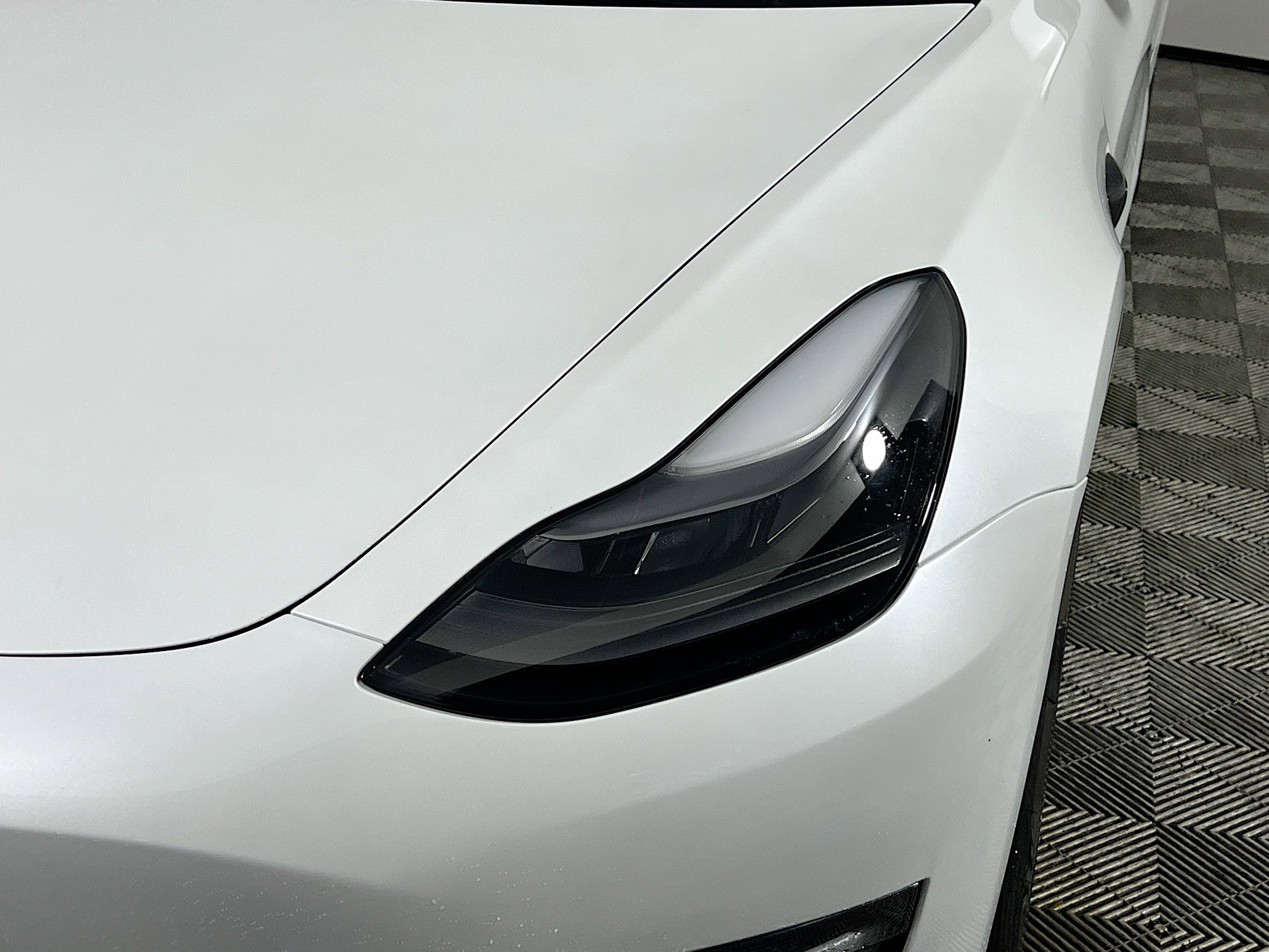 Used 2023 Tesla Model 3 Standard Range image 12