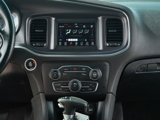 Used 2018 Dodge Charger SXT w/ Blacktop Package image 29