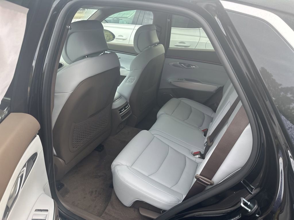 New 2026 Genesis GV70 2.5T Advanced image 13