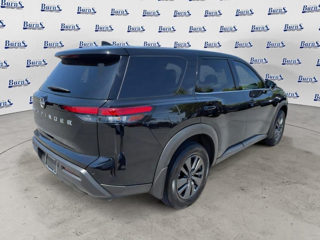 Used 2025 Nissan Pathfinder S FWD image 7