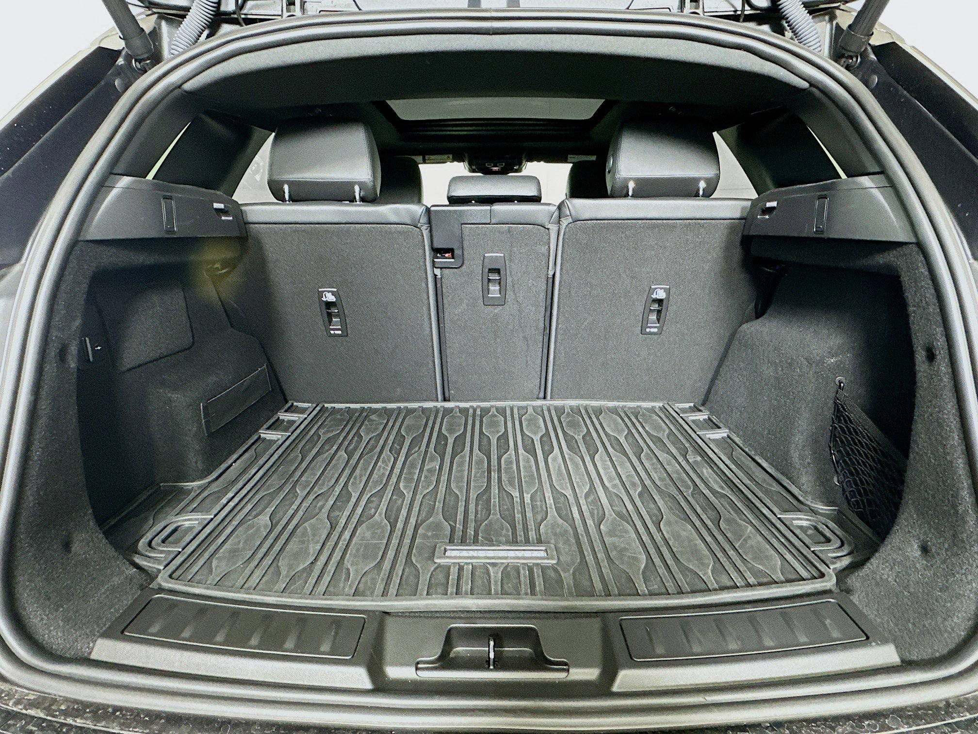 Used 2024 Land Rover Range Rover Evoque S image 30