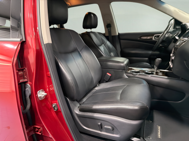 Used 2014 Nissan Pathfinder SL w/ SL Tech Package FWD image 15