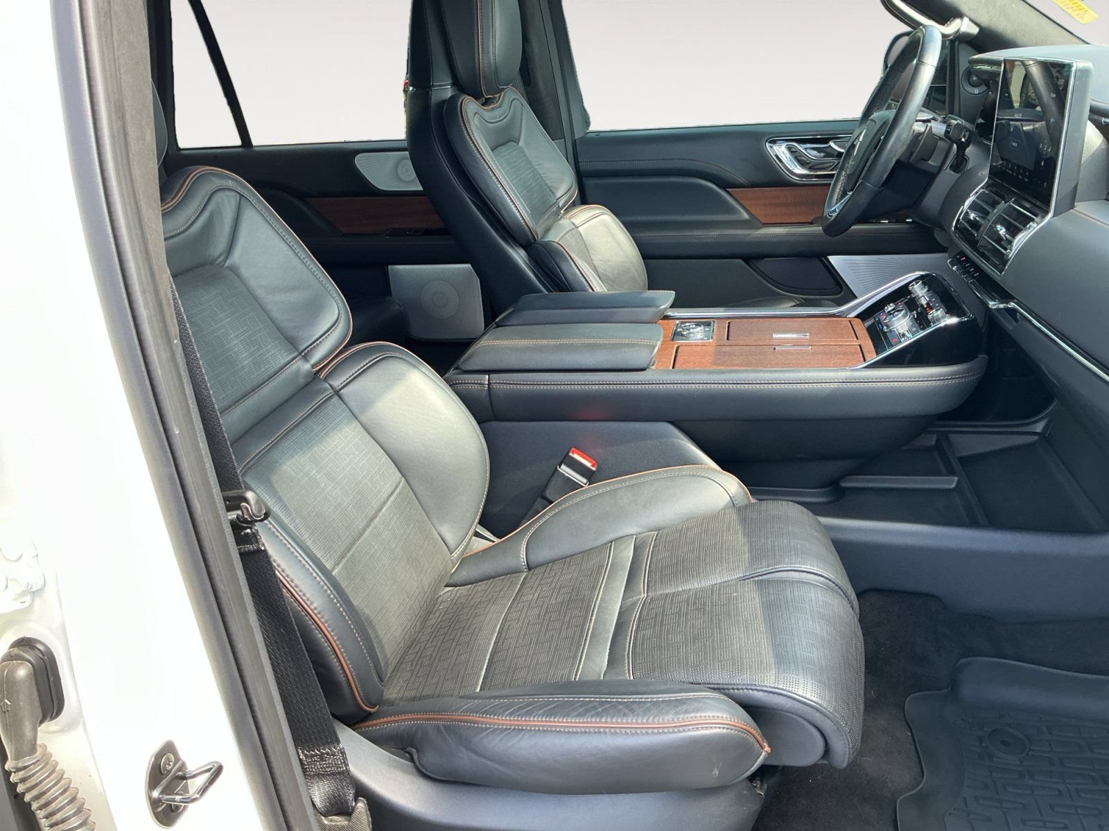 Used 2022 Lincoln Navigator Black Label AWD/4WD image 15