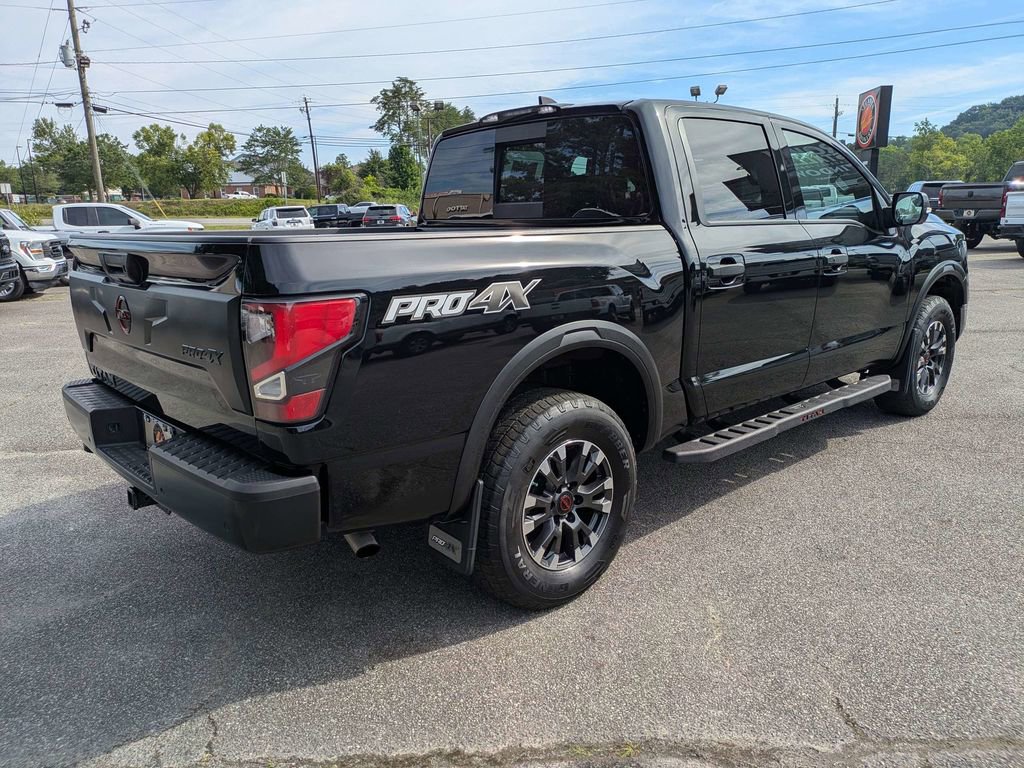 Used 2023 Nissan Titan PRO-4X w/ Pro-4x Convenience Package AWD/4WD image 4