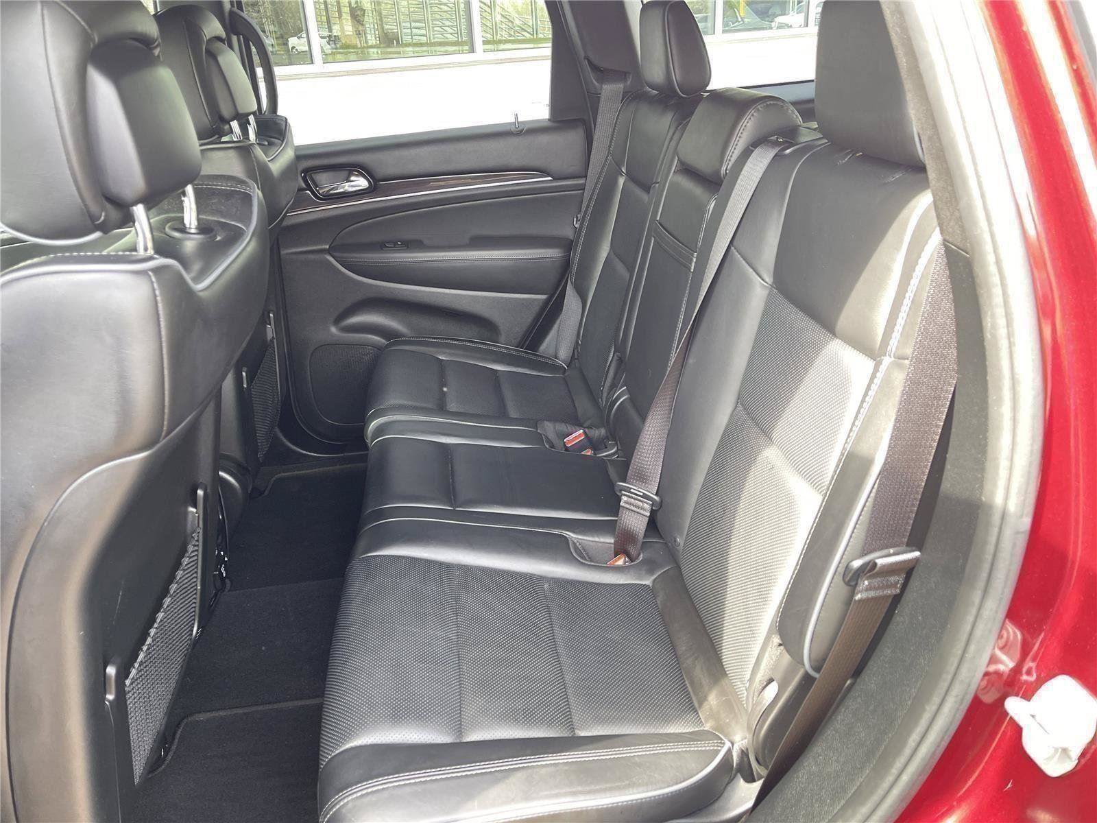 Used 2019 Jeep Grand Cherokee Overland AWD/4WD image 39