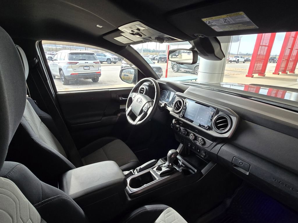 Used 2020 Toyota Tacoma TRD Off-Road AWD/4WD image 20