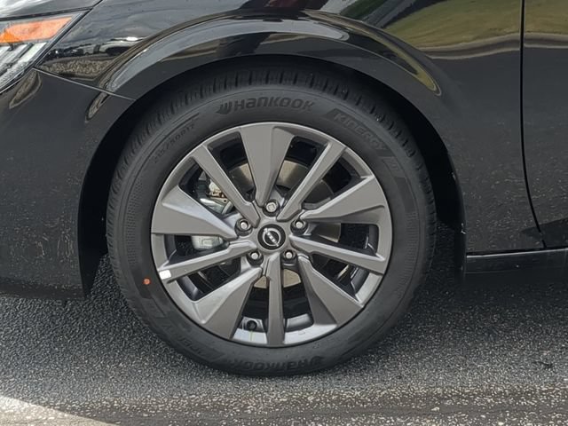 New 2026 Nissan Sentra SL w/ Floor Mat Package FWD image 10