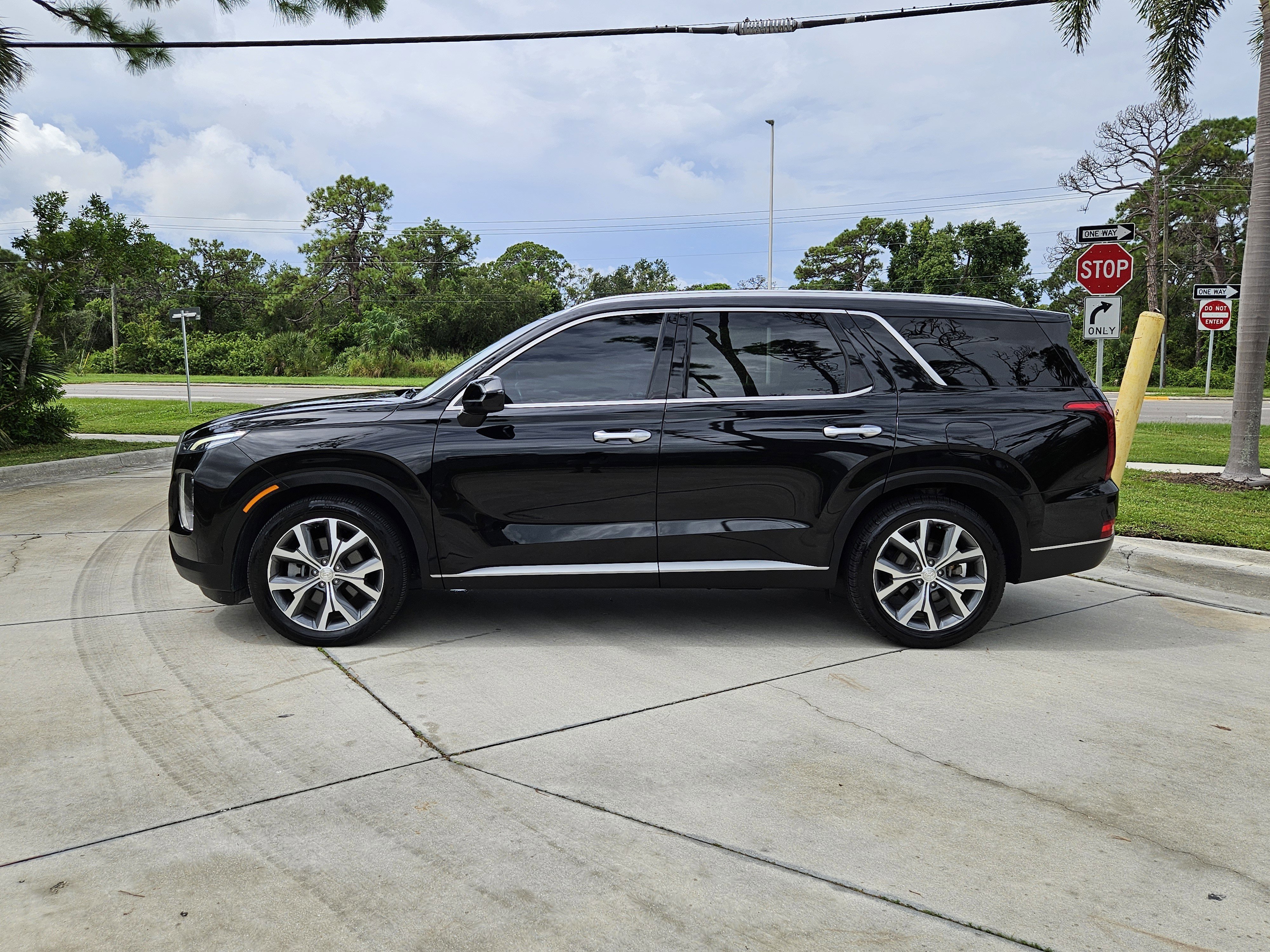 Used 2022 Hyundai Palisade SEL w/ 8P Bench Seat Package image 4