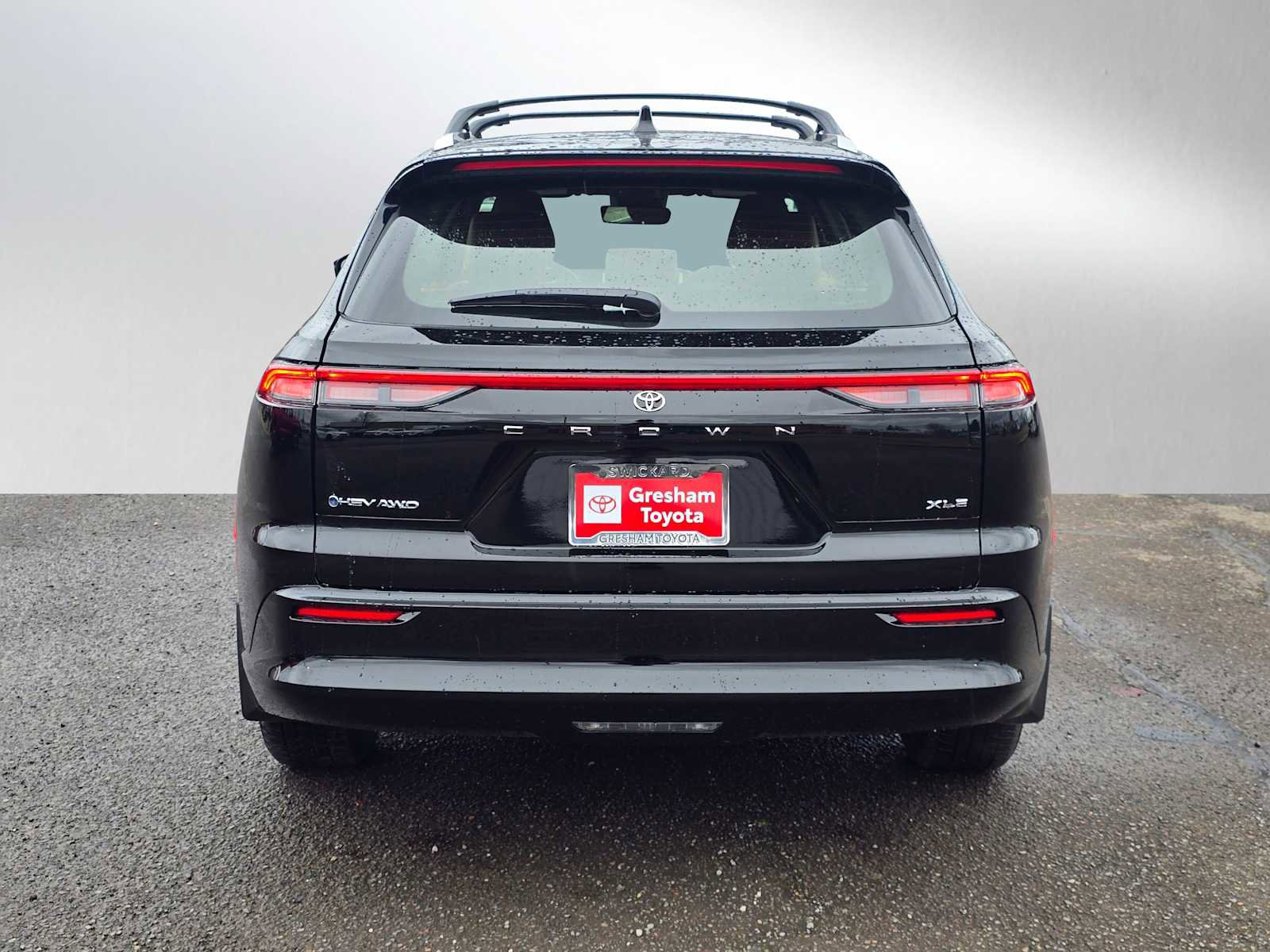 Used 2025 Toyota Crown Signia XLE image 5