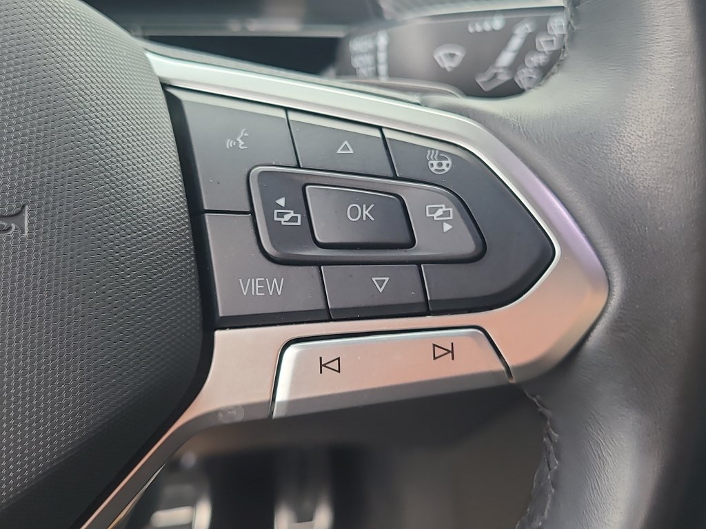 Used 2024 Volkswagen Atlas Cross Sport SEL Premium R-Line AWD/4WD image 35