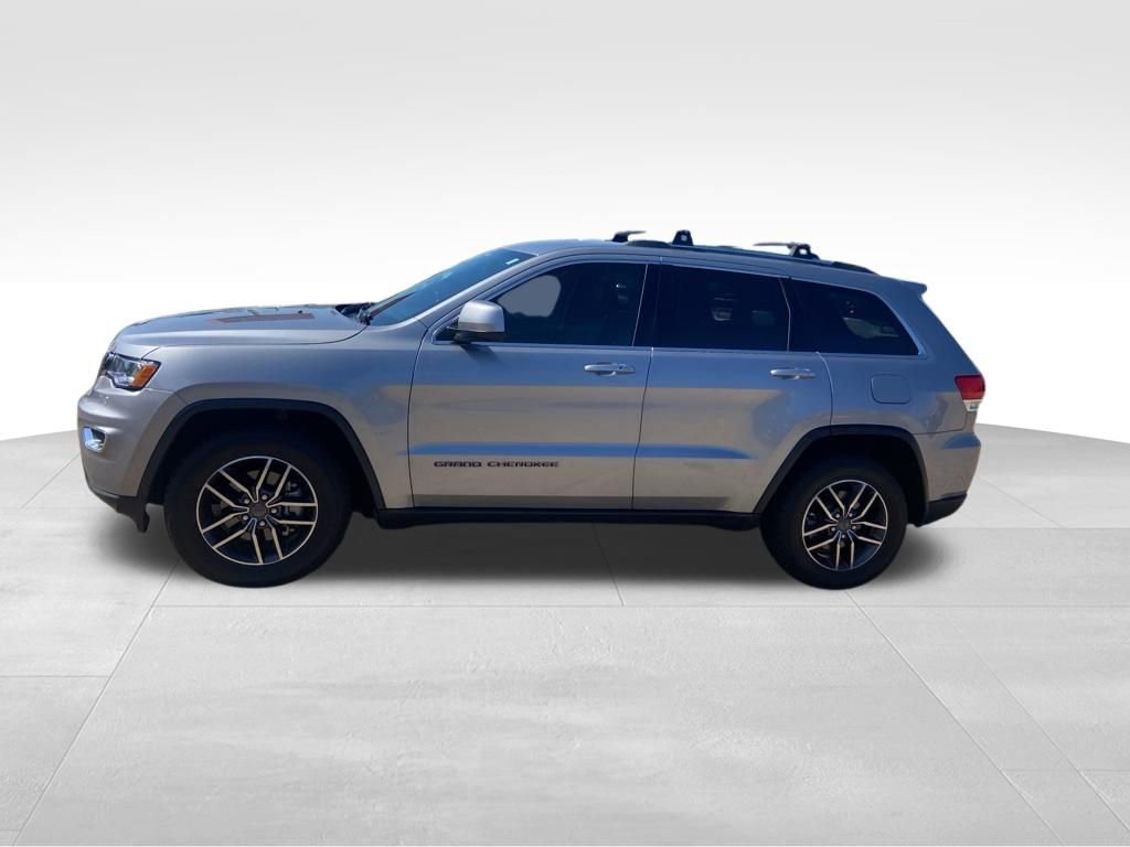 Used 2019 Jeep Grand Cherokee Laredo w/ Security & Convenience Group image 19