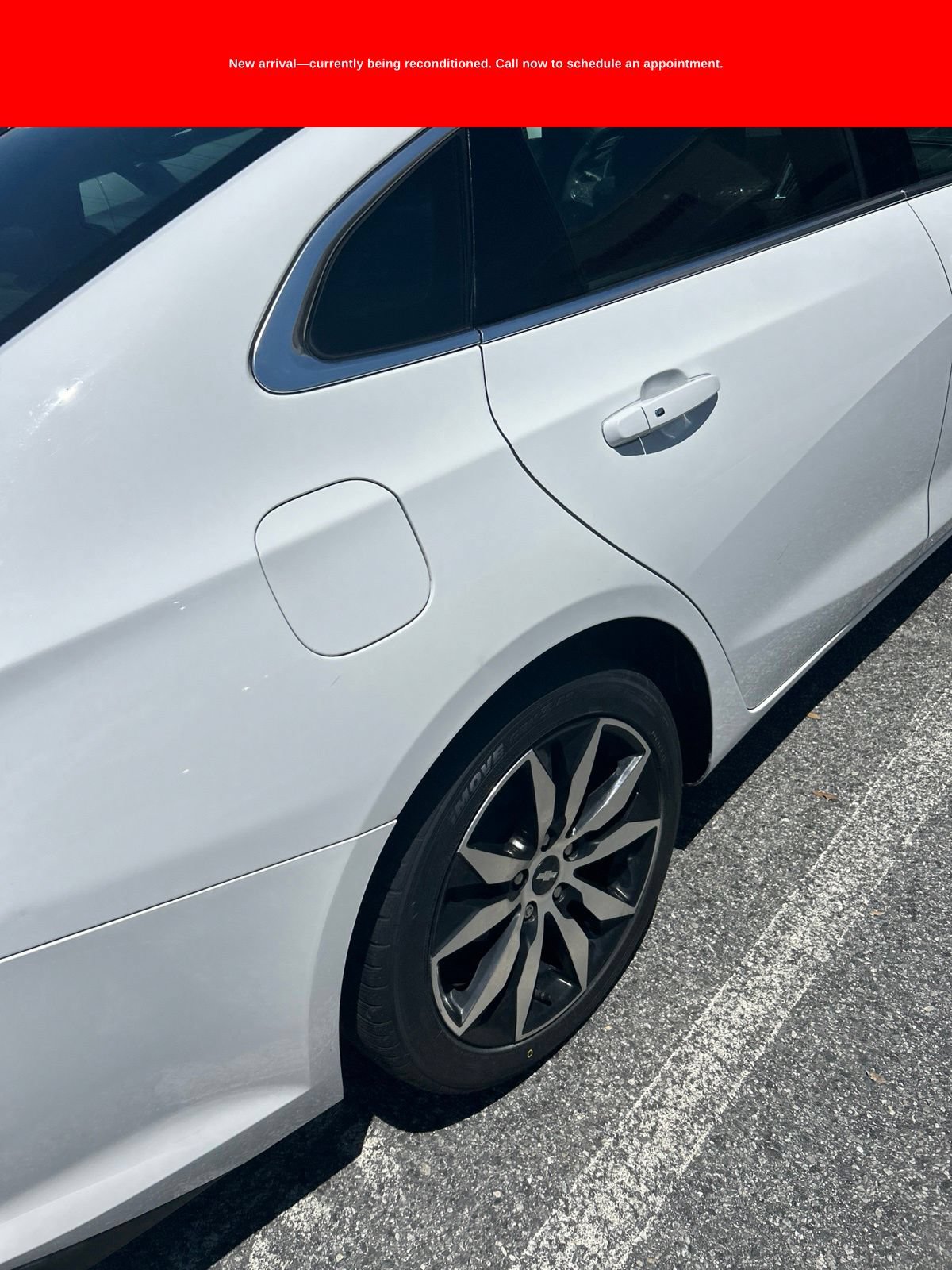 Used 2017 Chevrolet Malibu LT w/ Leather Package FWD image 13