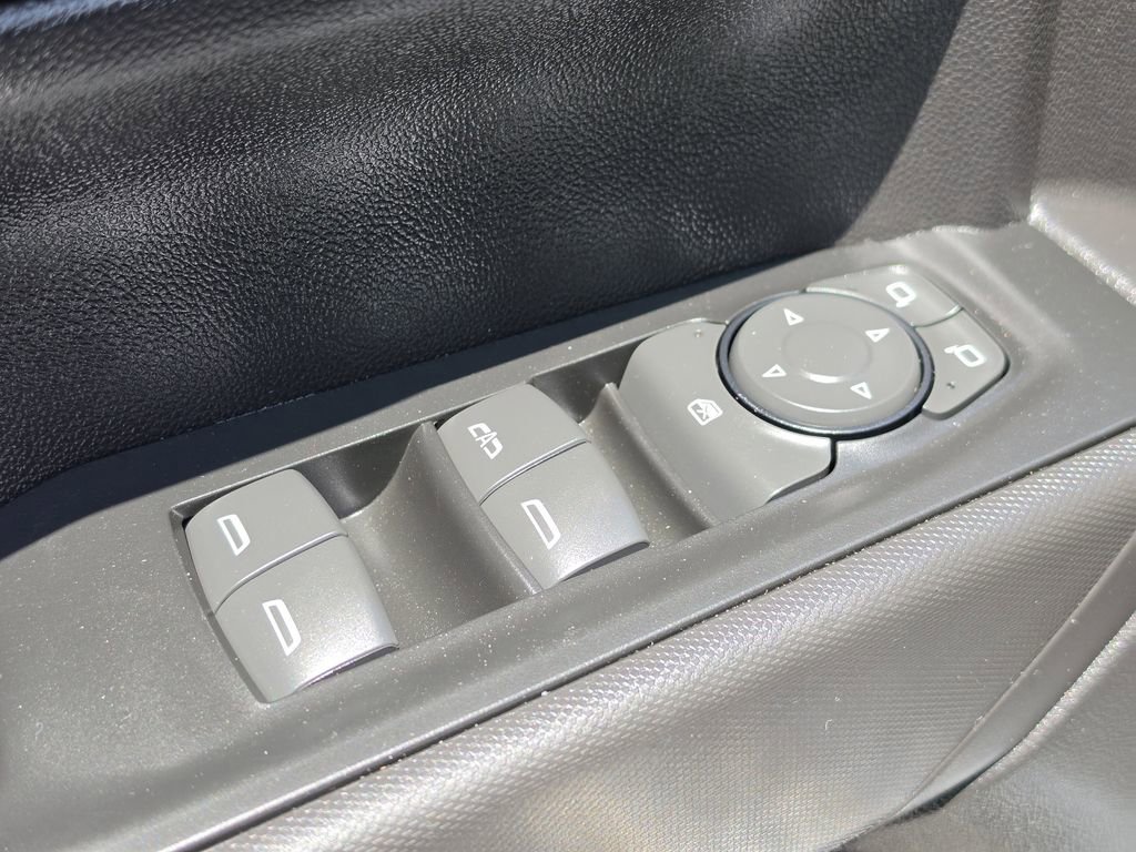 Used 2025 Chevrolet Silverado 1500 Custom AWD/4WD image 18