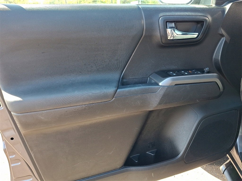 Used 2021 Toyota Tacoma 4x4 Double Cab image 12