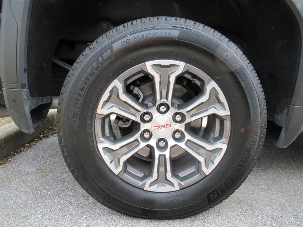 Used 2026 GMC Sierra 1500 SLT image 5