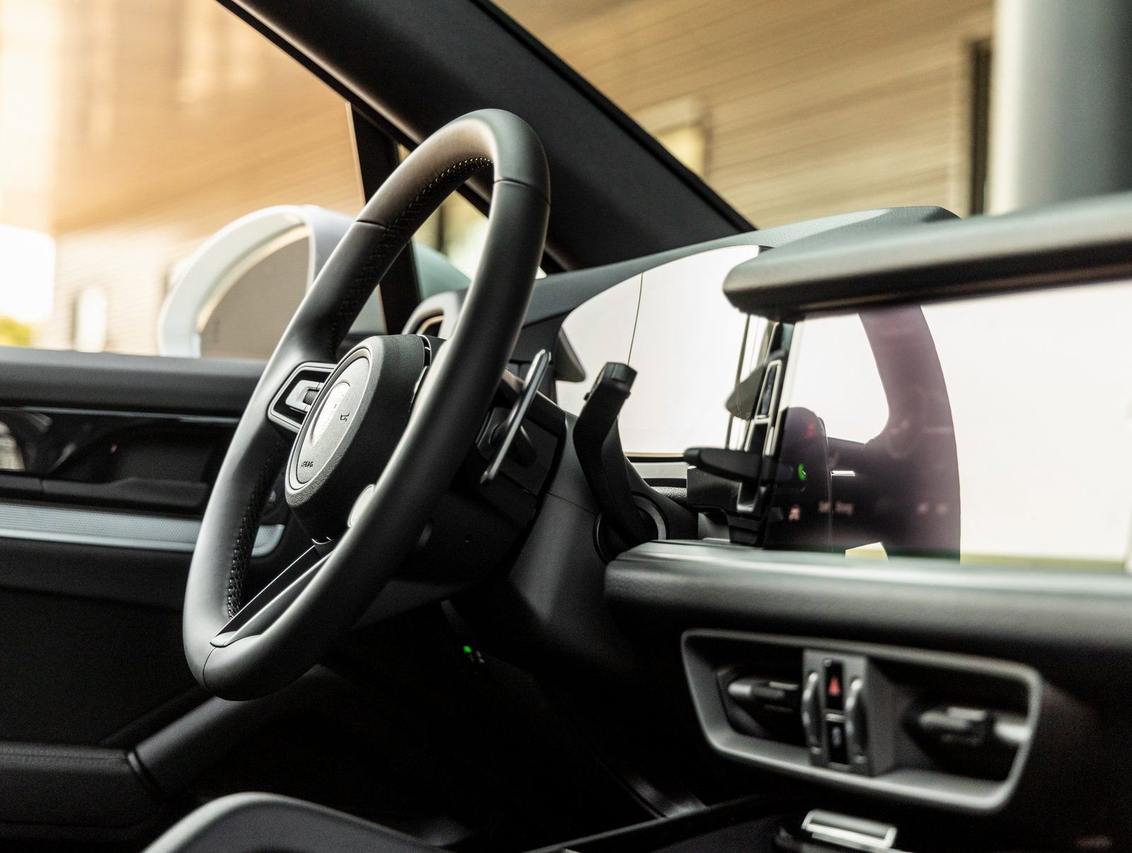 Certified 2025 Porsche Cayenne image 43