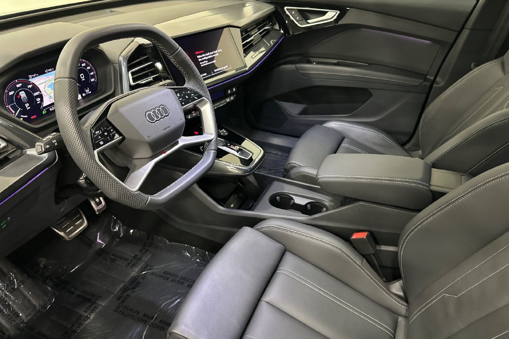 Used 2025 Audi Q4 e-tron Premium Plus AWD/4WD image 10