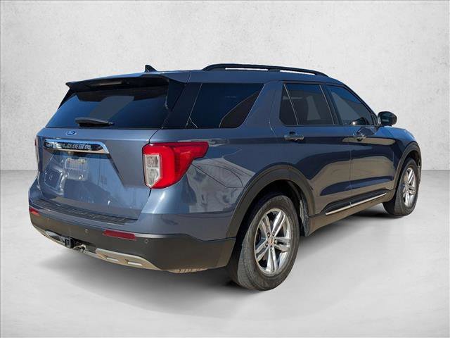 Used 2021 Ford Explorer XLT w/ Equipment Group 202A image 5