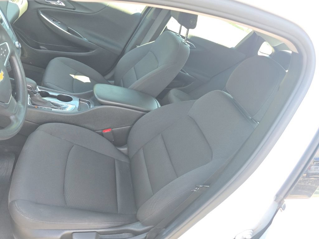 Used 2022 Chevrolet Malibu LS FWD image 11