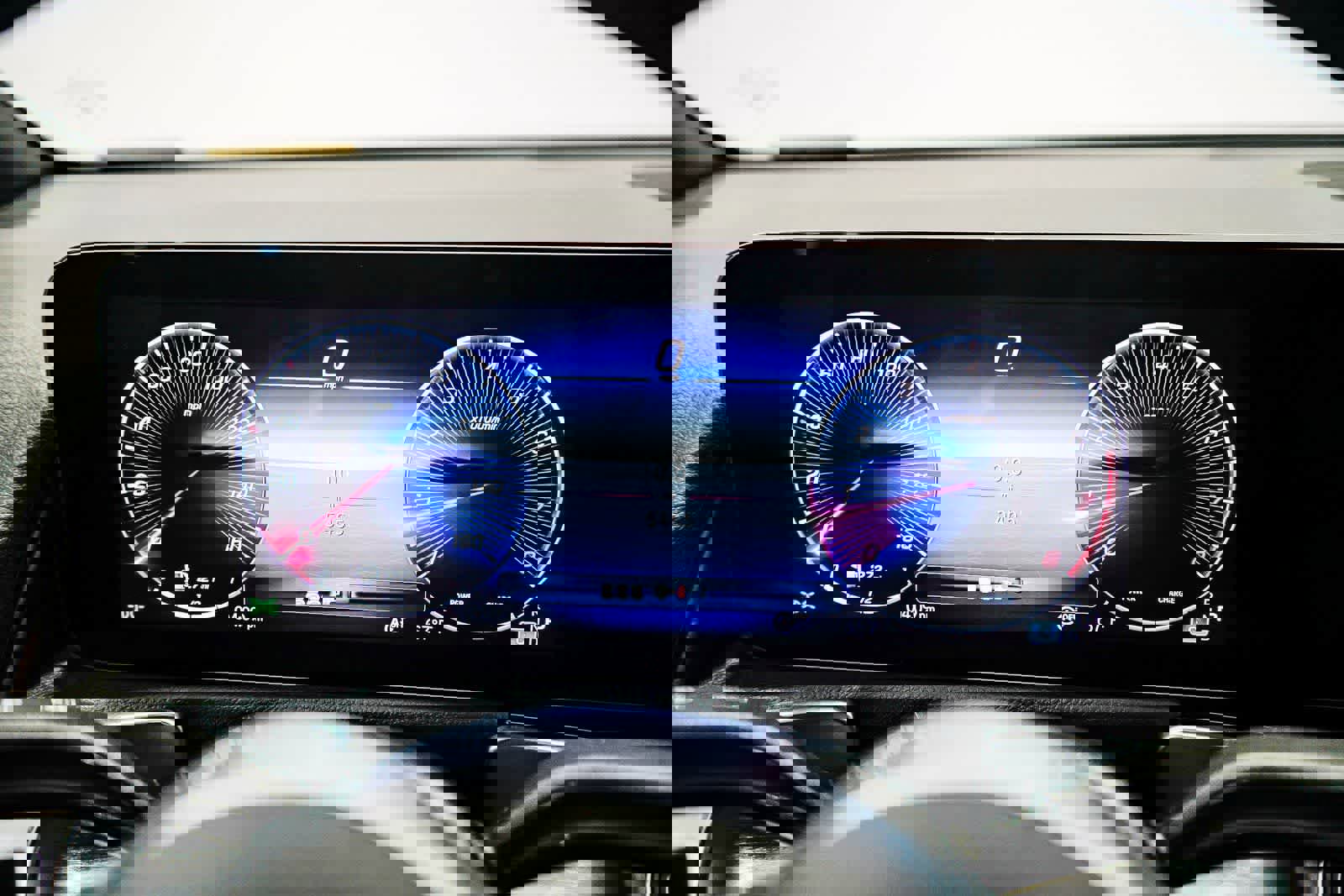 Used 2026 Mercedes-Benz GLB 250 image 25