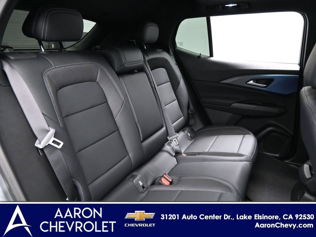 New 2026 Chevrolet Equinox EV LT w/ LPO, Blackout Package AWD/4WD image 11