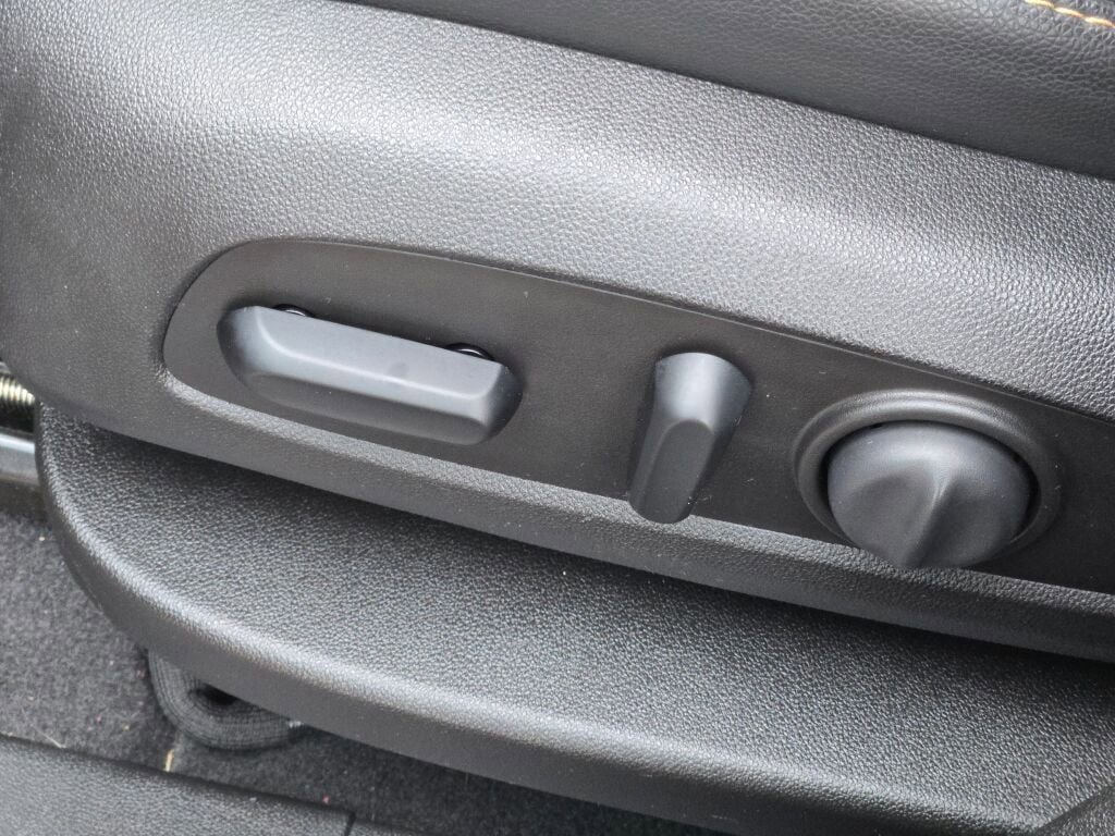 Used 2019 Chevrolet Equinox Premier image 24