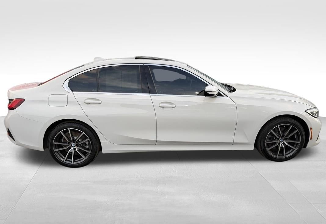Used 2019 BMW 330i xDrive Sedan w/ Premium Package image 4
