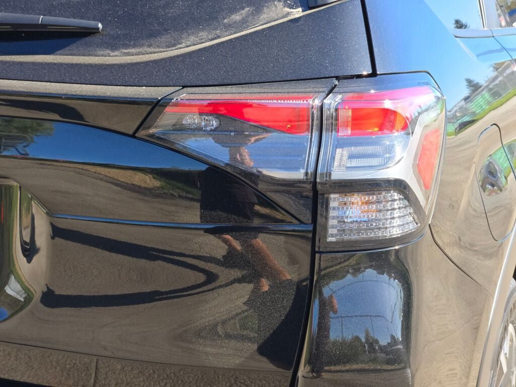 Certified 2025 Subaru Forester Premium AWD/4WD image 12