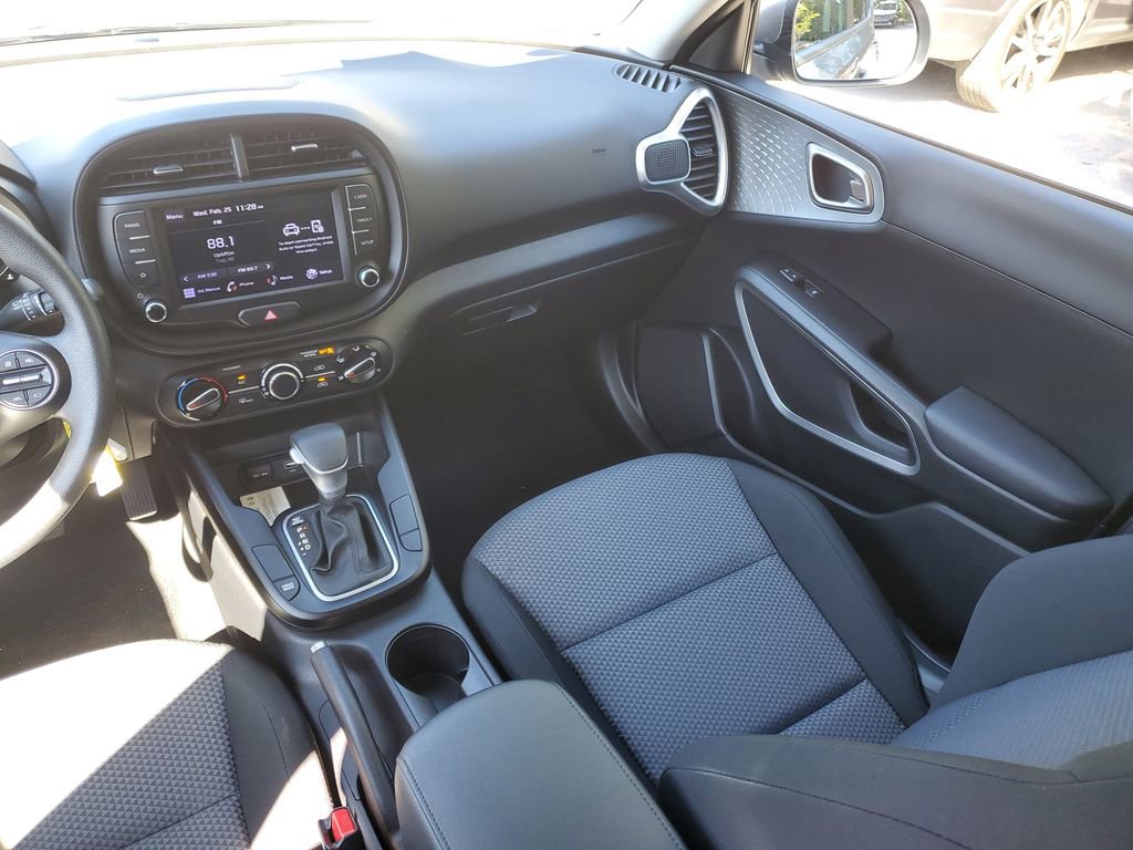Certified 2023 Kia Soul LX image 13