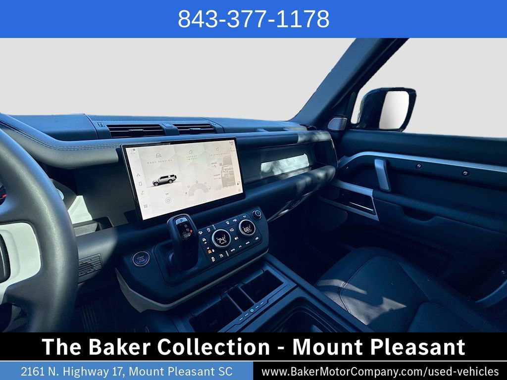 Used 2024 Land Rover Defender 130 X-Dynamic SE AWD/4WD image 15