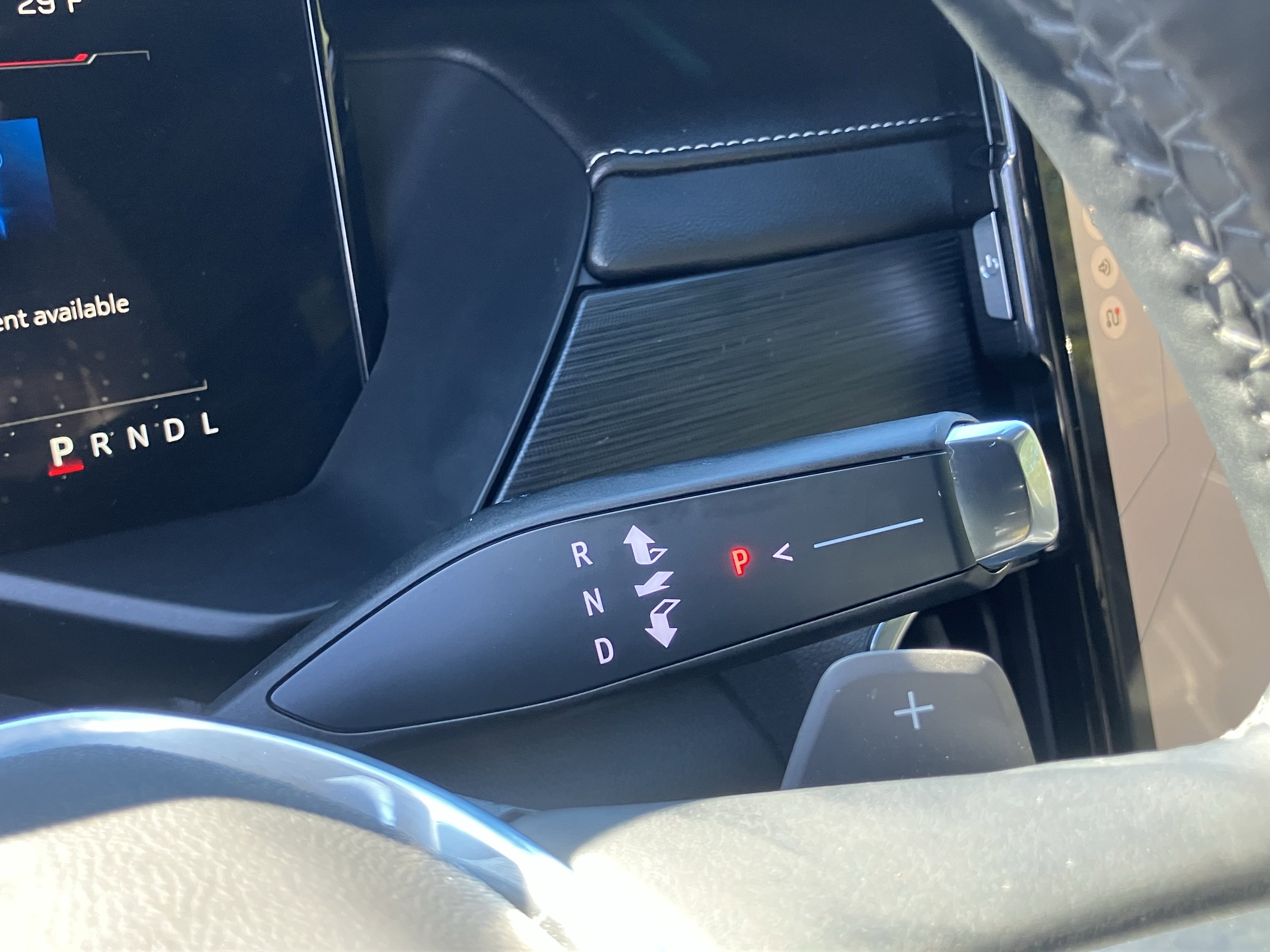 Used 2024 GMC Acadia Elevation image 29