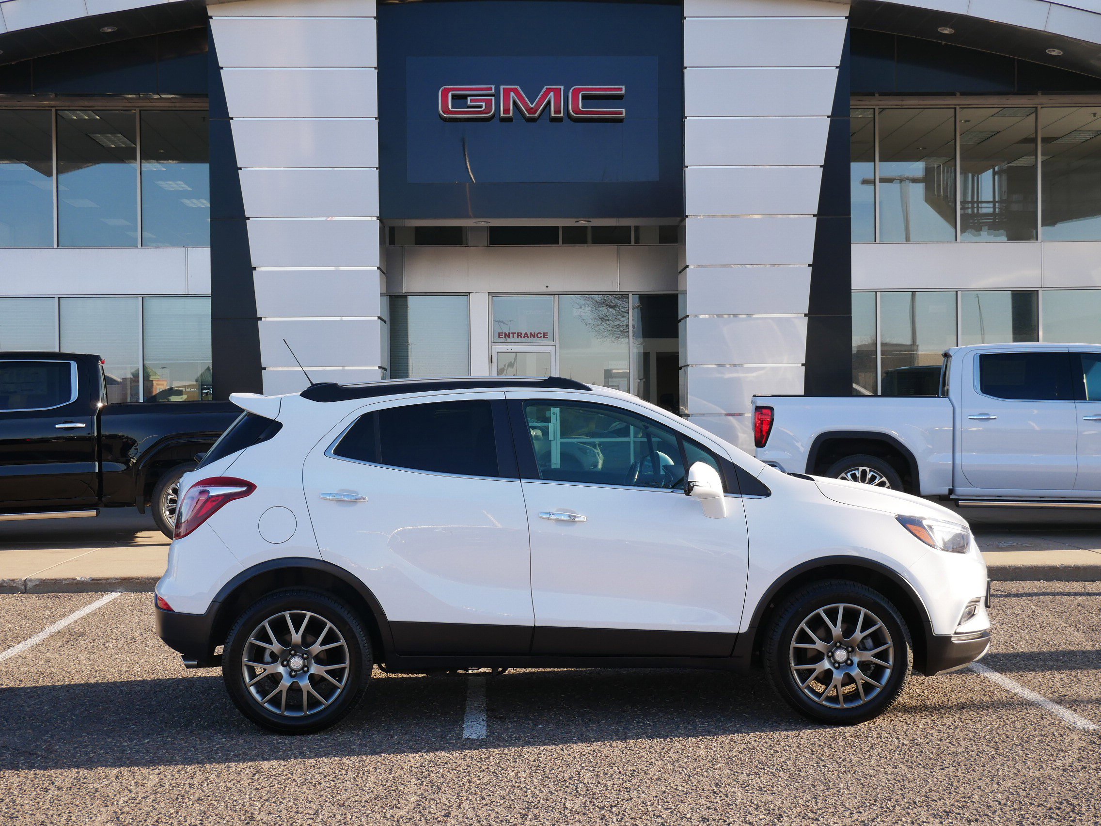 Used 2019 Buick Encore Sport Touring w/ Safety Package image 2