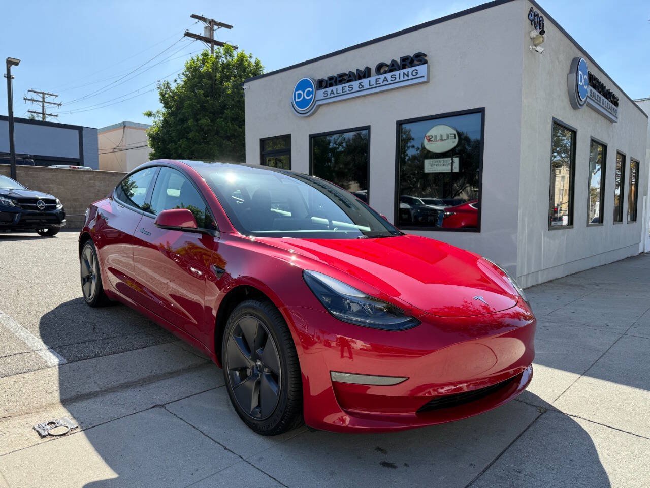 Used 2023 Tesla Model 3 Standard Range RWD image 3