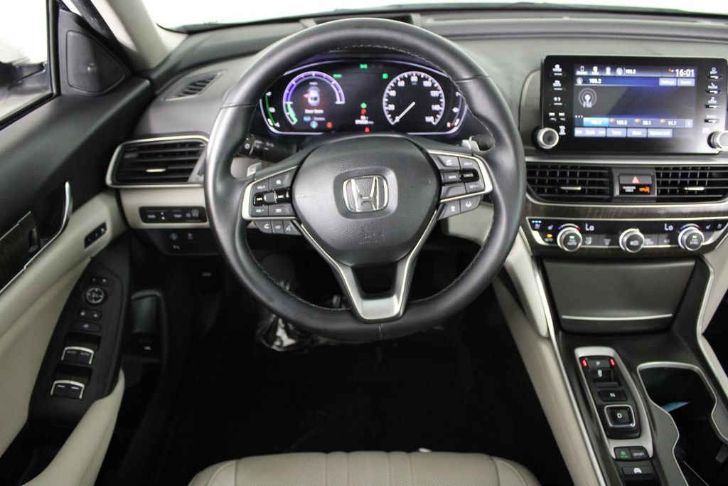 Used 2019 Honda Accord Touring image 6