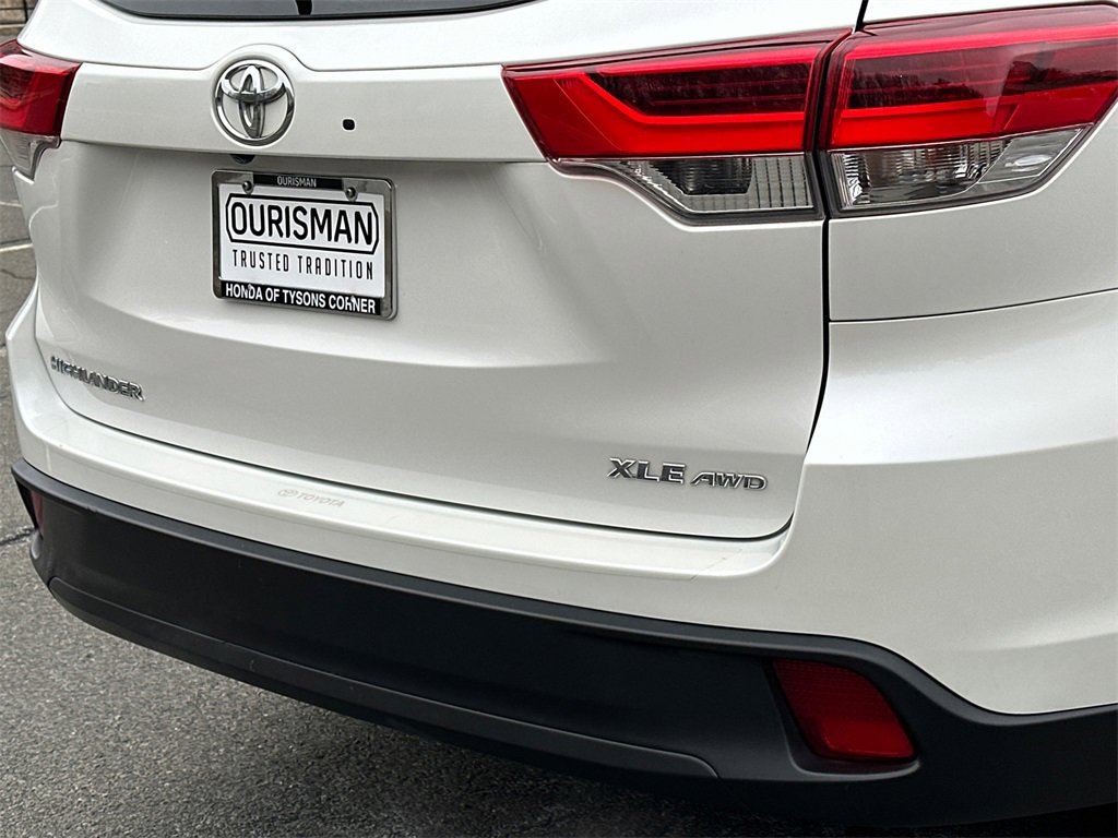 Used 2019 Toyota Highlander XLE image 6