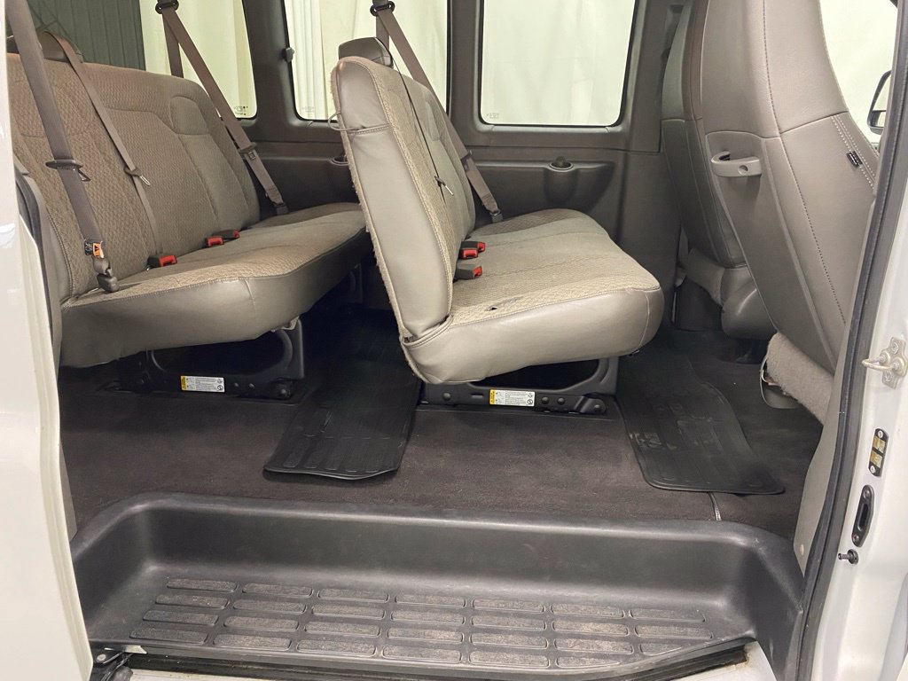 Used 2025 GMC Savana 3500 LT w/ LT Preferred Equipment Group RWD image 17