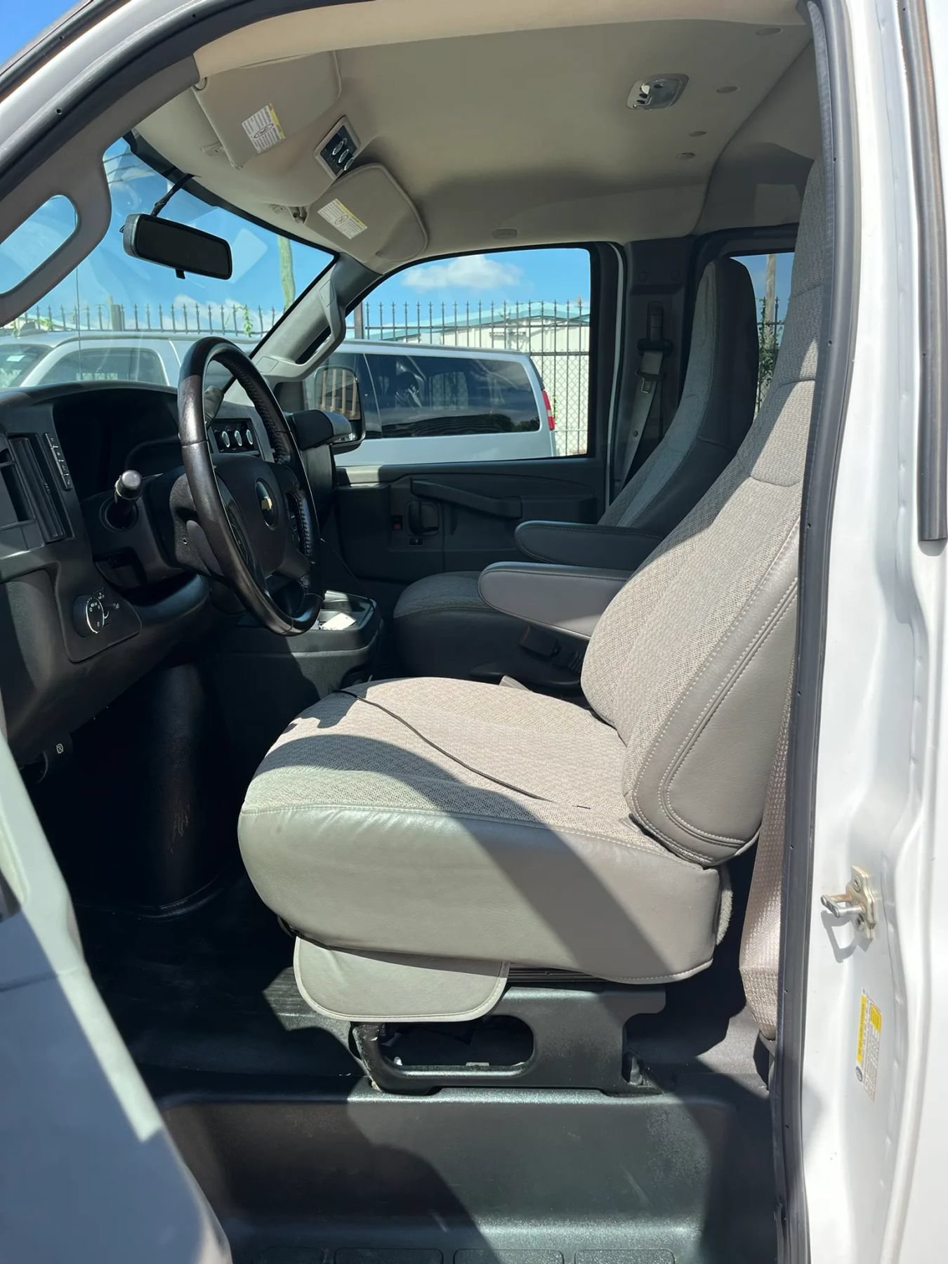 Used 2020 Chevrolet Express 2500 LS w/ Driver Convenience Package RWD image 24