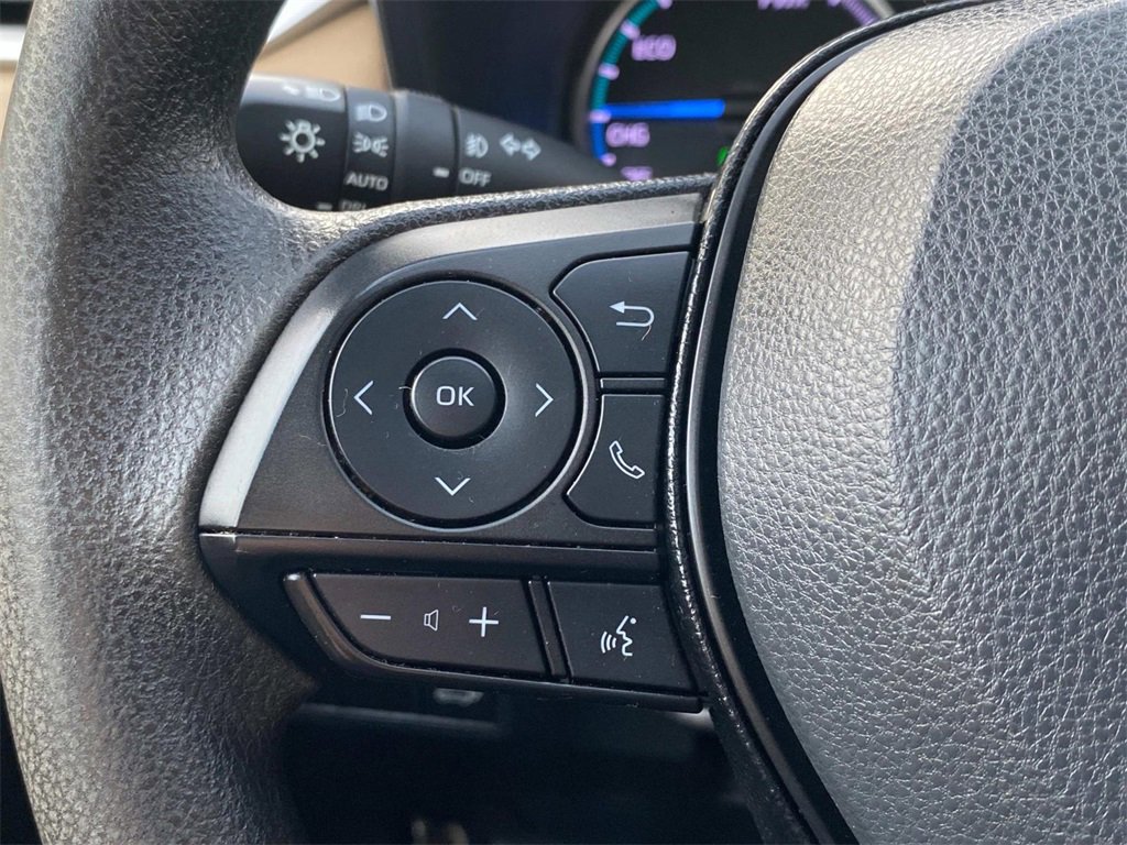 Used 2021 Toyota RAV4 XLE w/ Convenience Package image 27